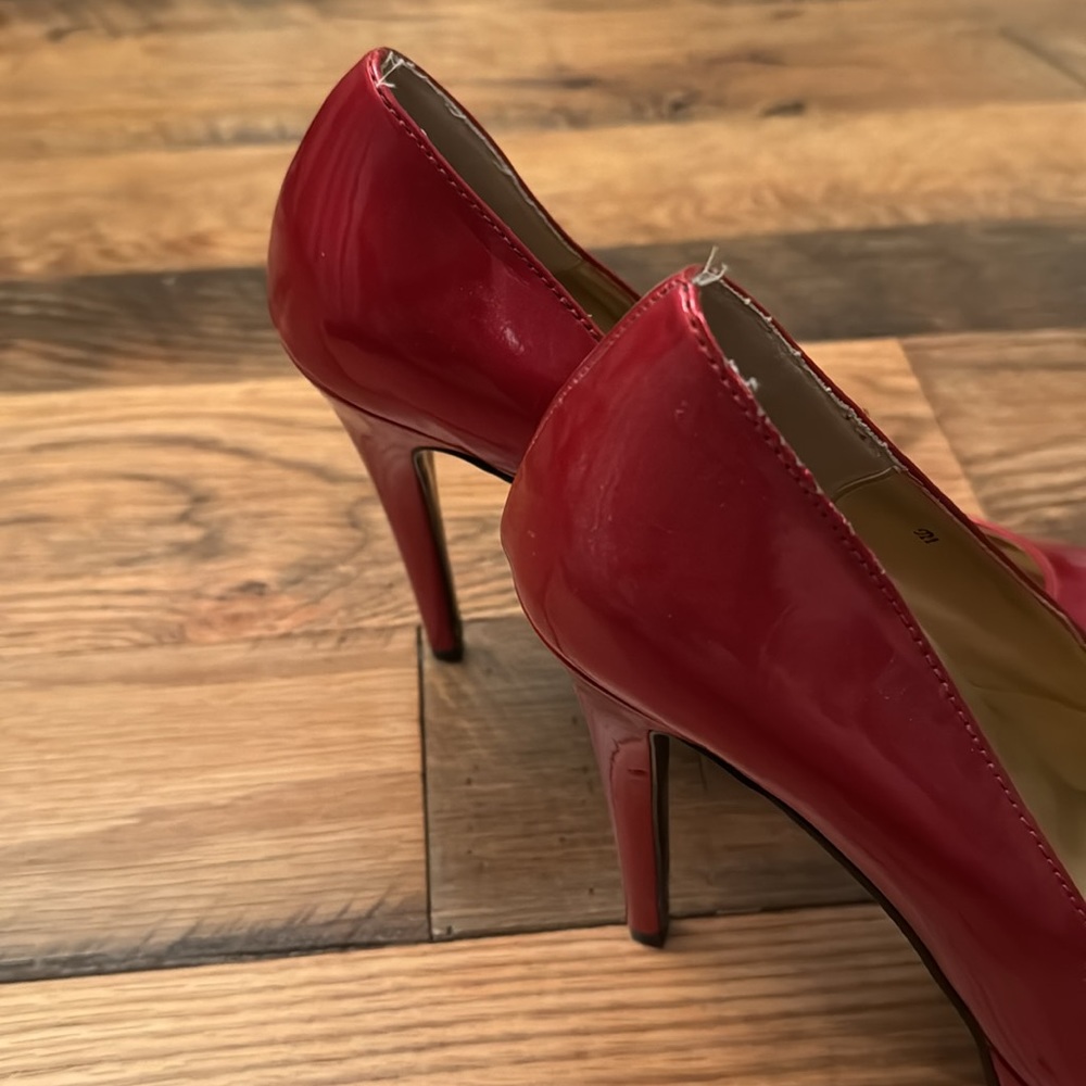 Colin Stuart Heels - Picture 2 of 4
